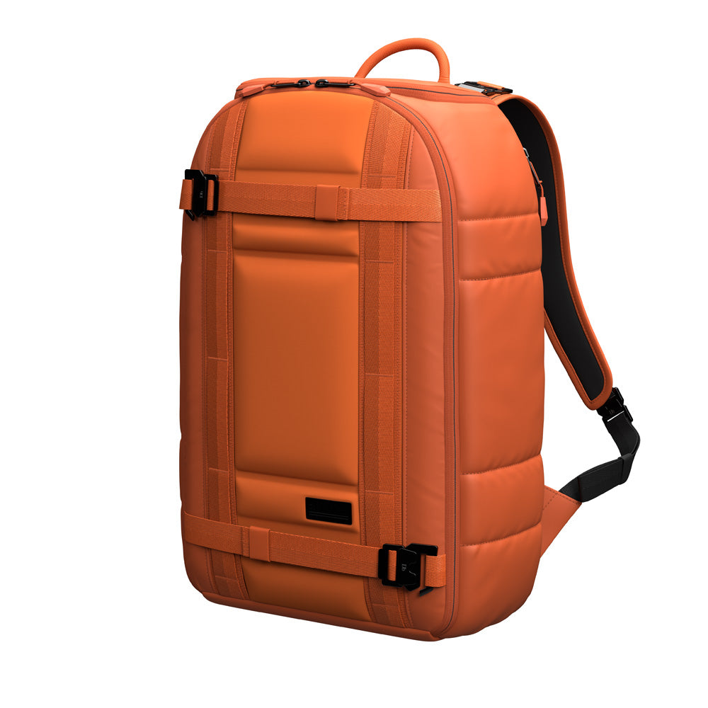 D_b_ Ramverk Backpack, 21L – Luggage Online