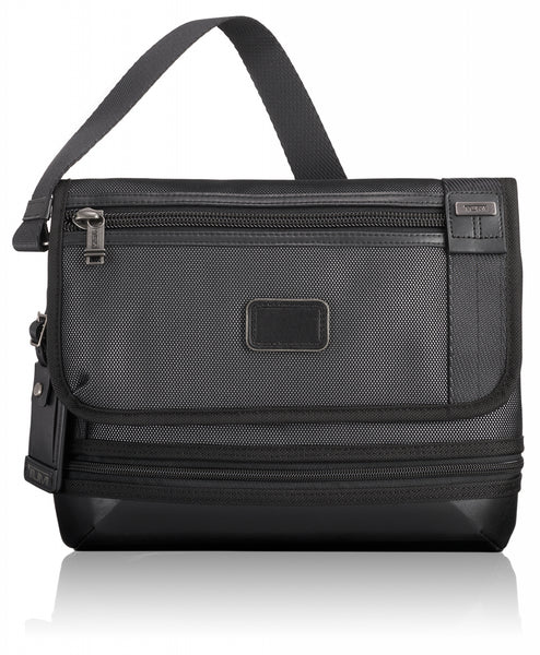 Tumi beale clearance mini messenger