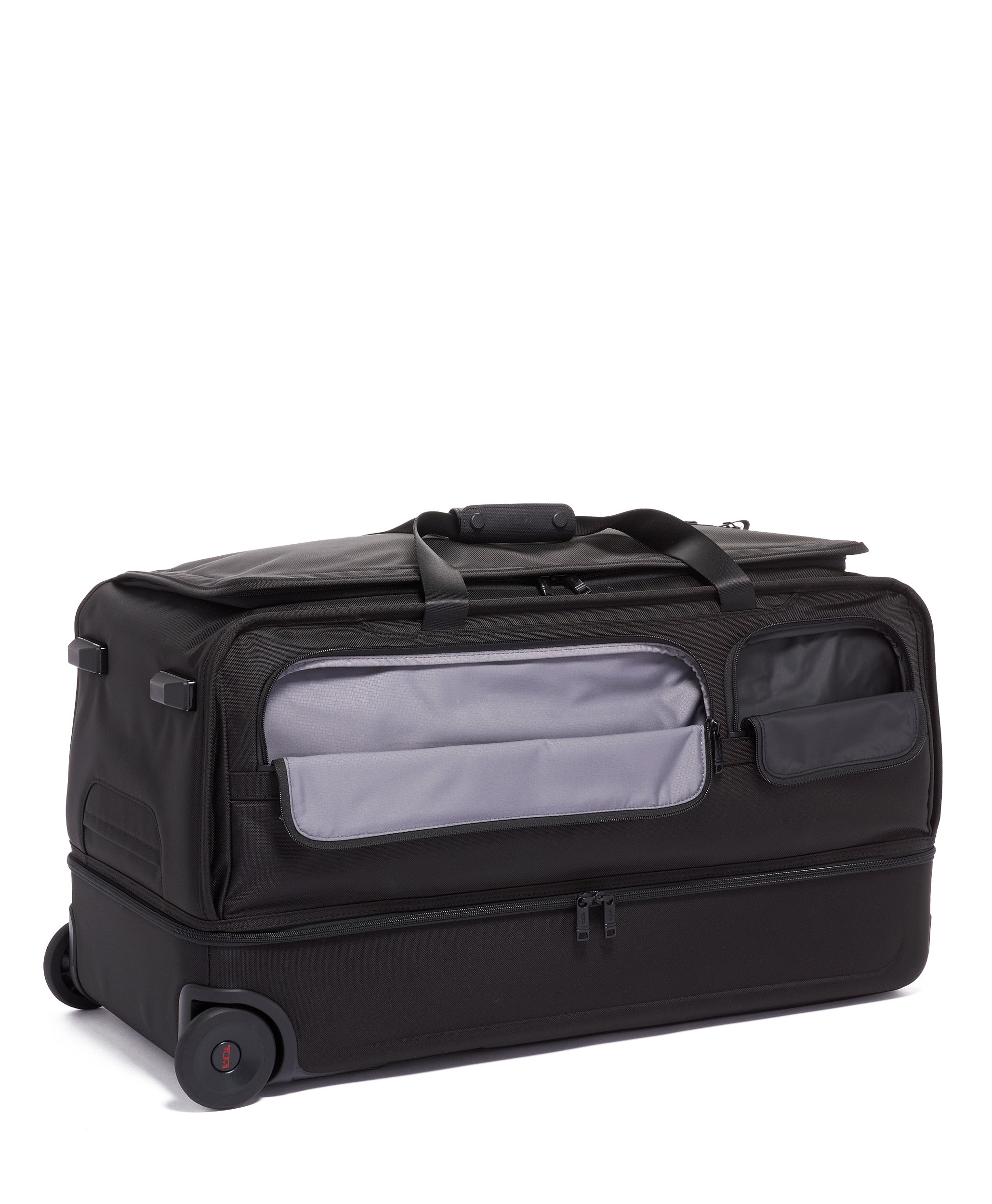 Tumi duffel bag store with wheels