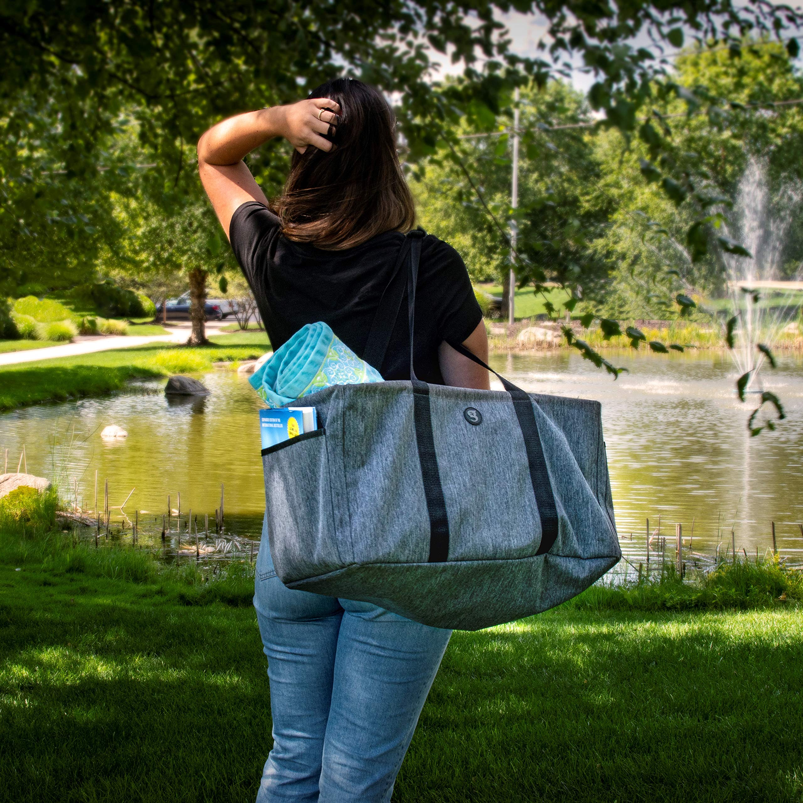 Round discount utility tote